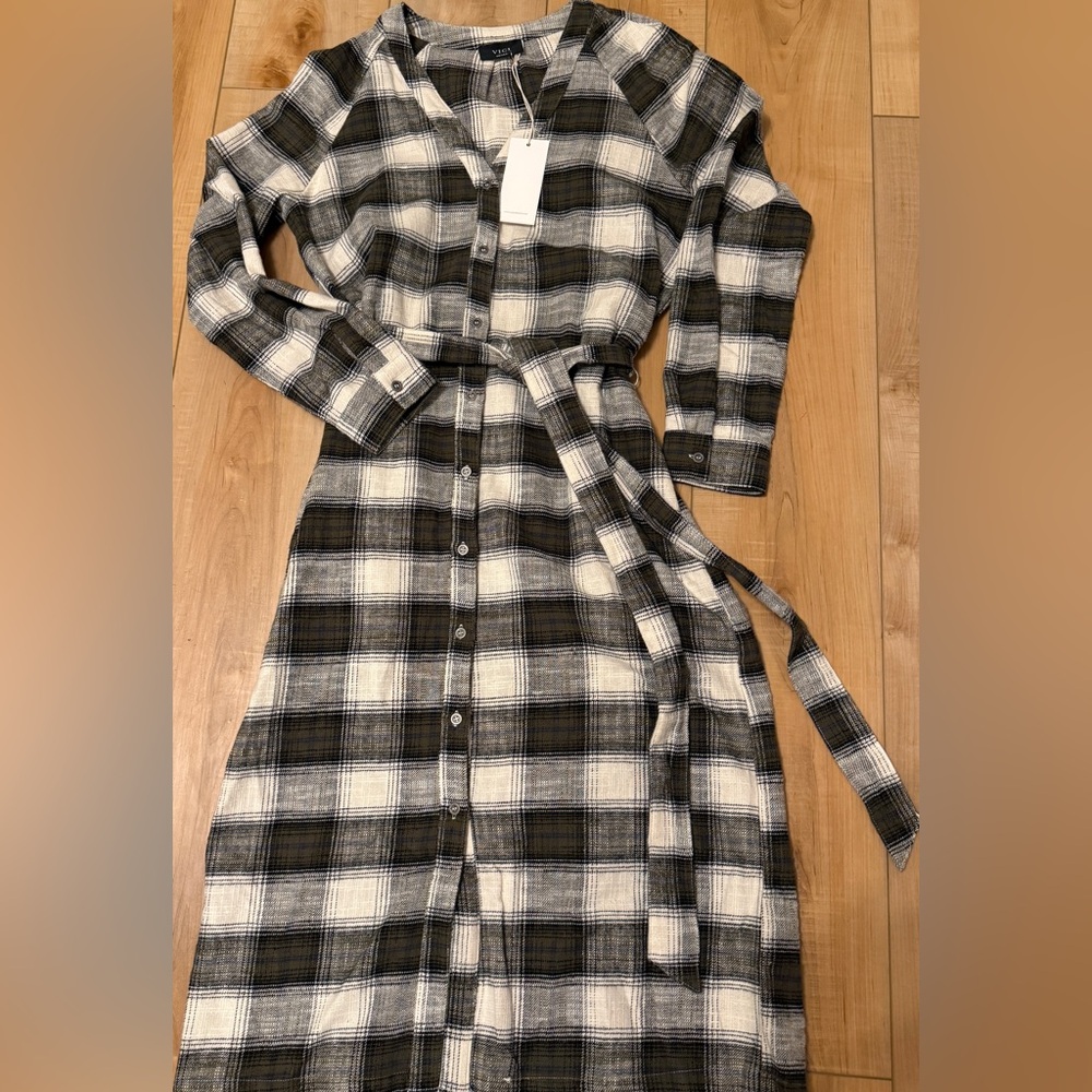 🌟VICI New with tags Dylin Plaid Wrap Tie Midi Shirt Dress
Size S | Olive Multi - Picture 3 of 11
